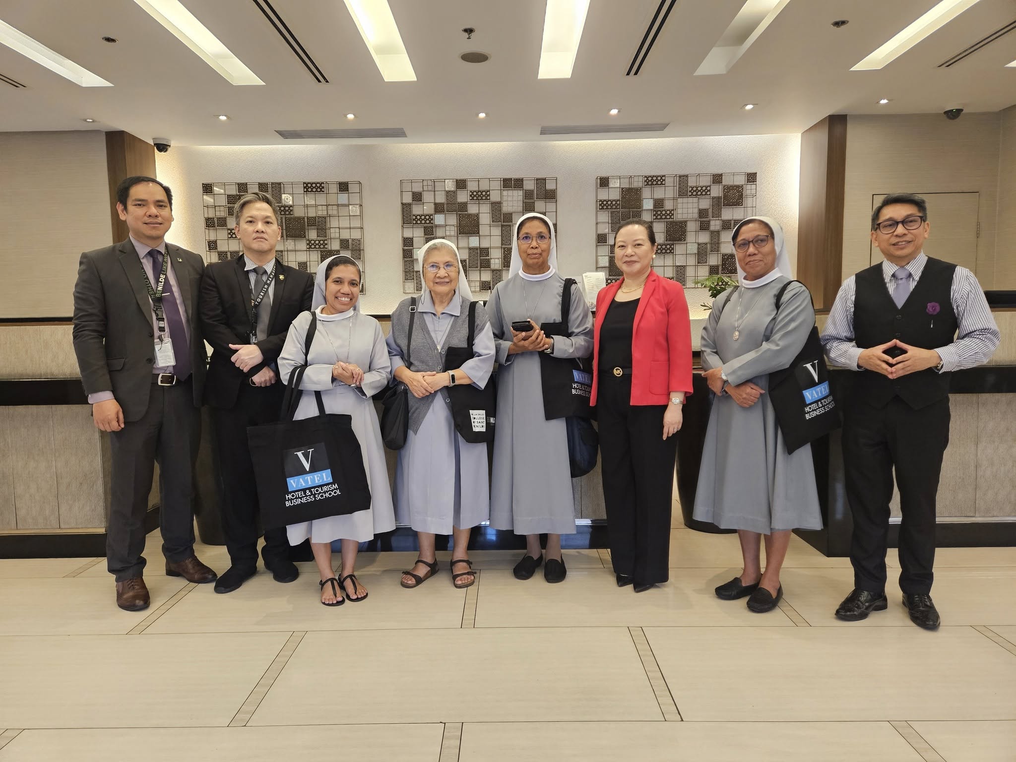 IPDC Team Visits SHRIM, De La Salle�College of Saint Benilde